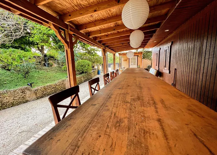 Serene Tiny House Retreat In Japanese Garden