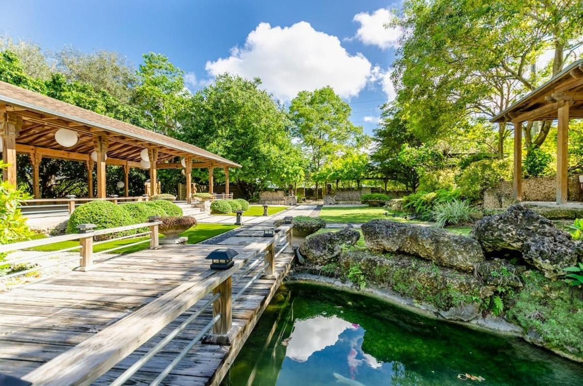 Serene Tiny House Retreat In Japanese Garden Holiday home