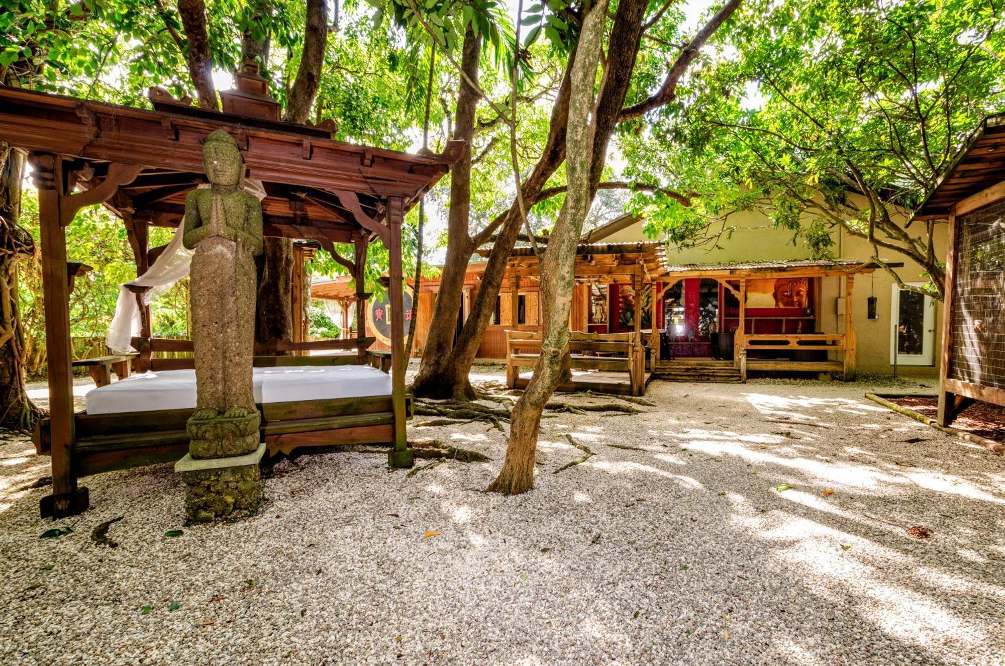 Serene Tiny House Retreat In Japanese Garden Homestead