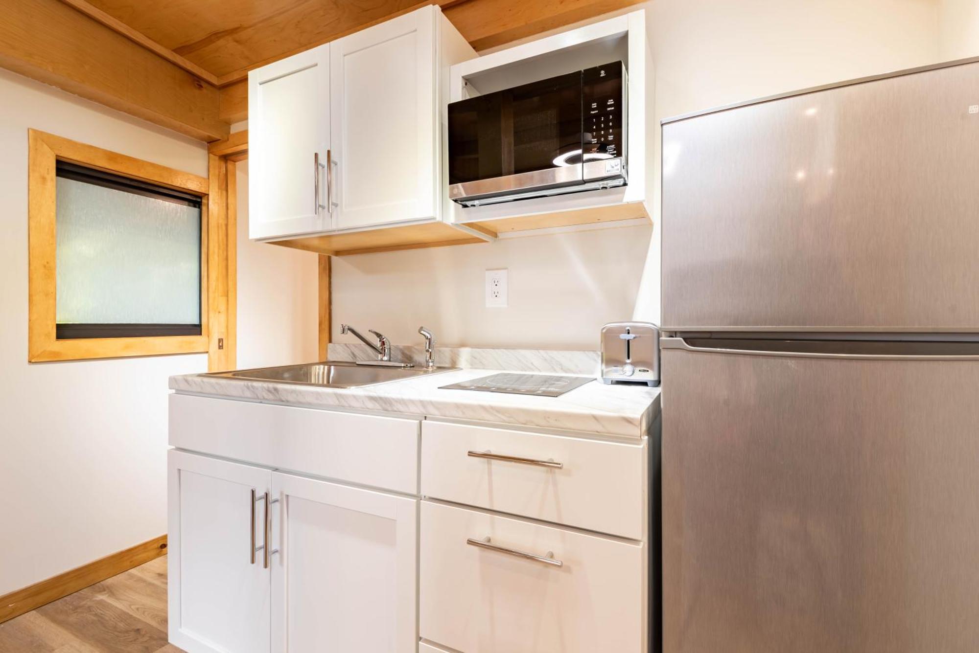 Serene Tiny House Retreat In Japanese Garden Homestead