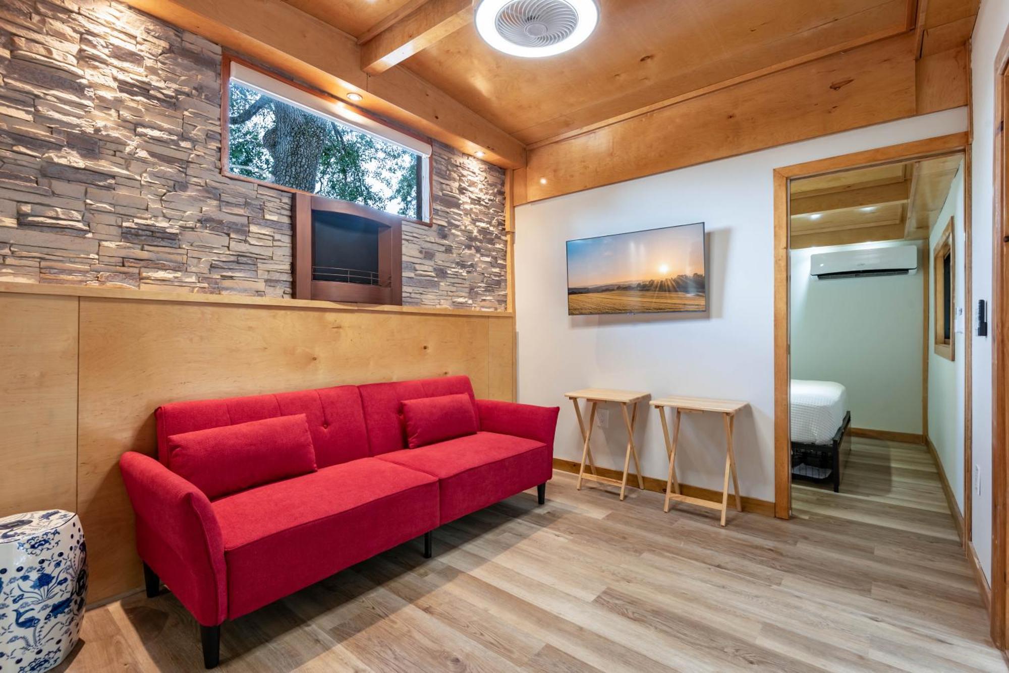 Serene Tiny House Retreat In Japanese Garden Homestead